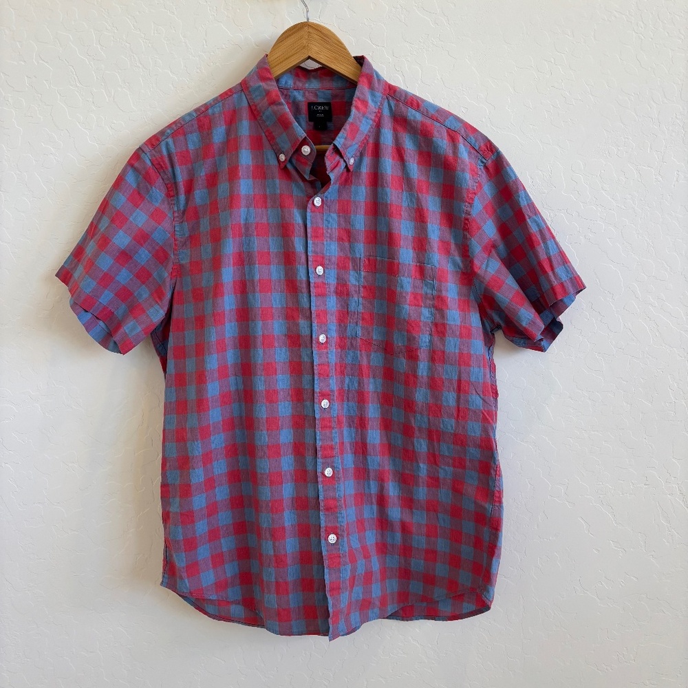 J.Crew Men's Short-Sleeve Lightweight Shirt red and blue gingham, size large